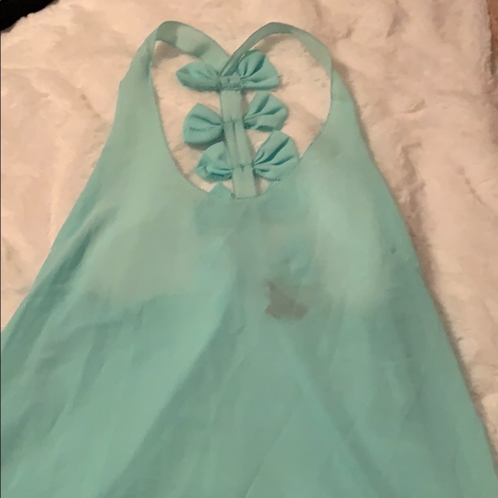 Cute tank top with bows on the back
